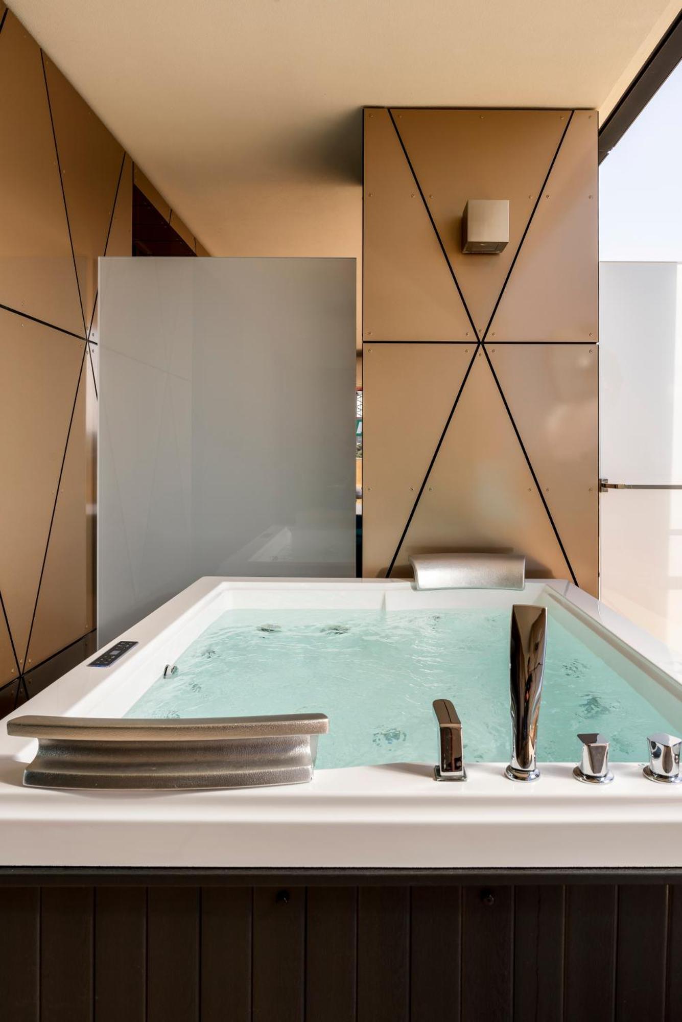 The Promenade Luxury Wellness Hotel Riccione Exterior foto