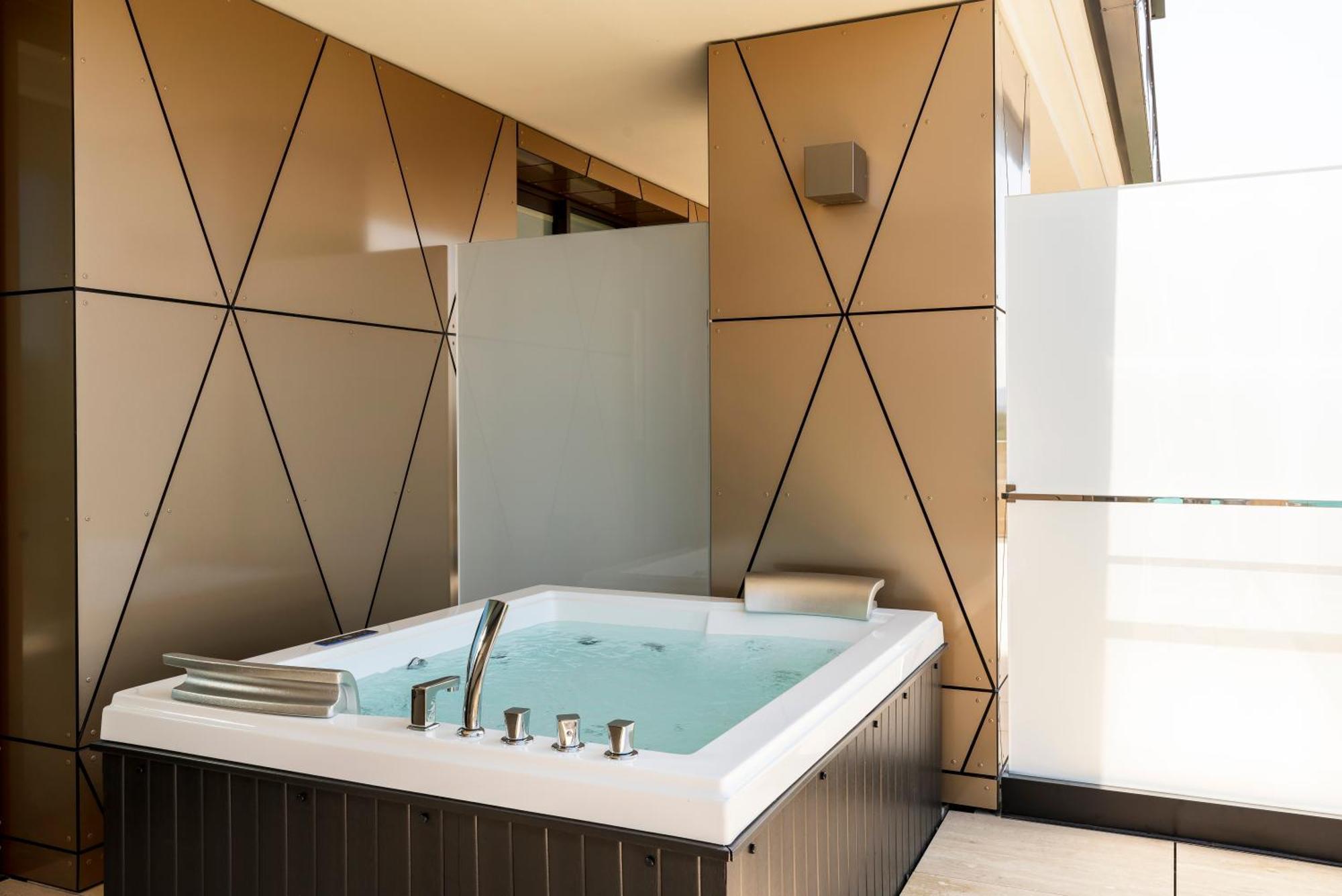 The Promenade Luxury Wellness Hotel Riccione Exterior foto