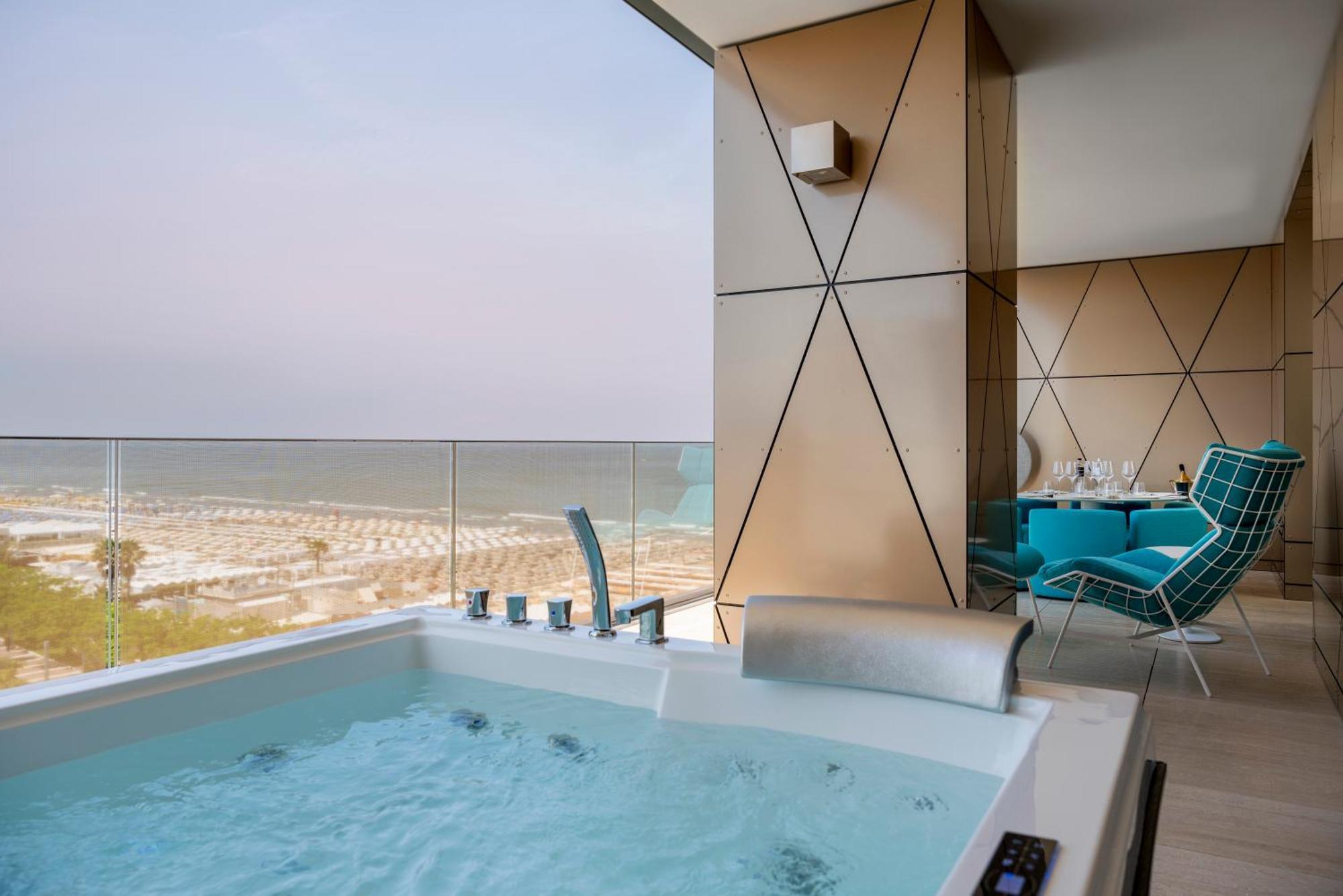 The Promenade Luxury Wellness Hotel Riccione Exterior foto