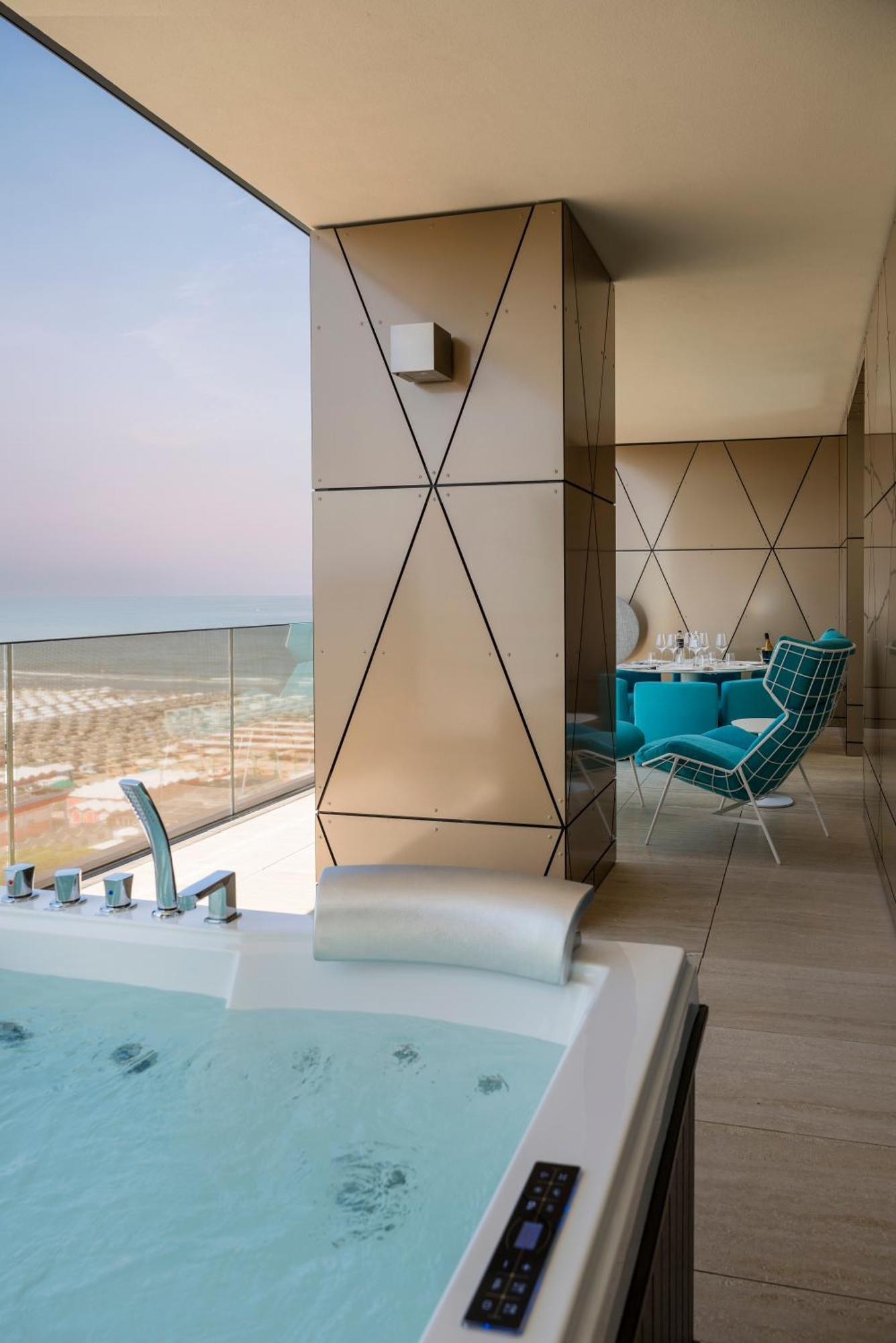 The Promenade Luxury Wellness Hotel Riccione Exterior foto